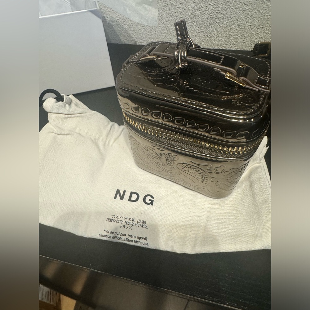 NDG Paris le vanity bag dark silver/pewter